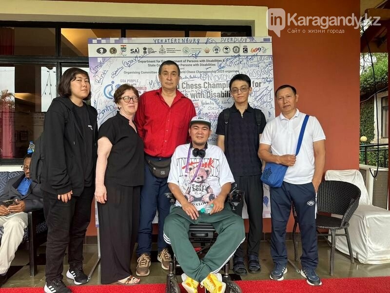 Карагандинский шахматист завоевал три медали на чемпионате мира. Фото: gov.kz