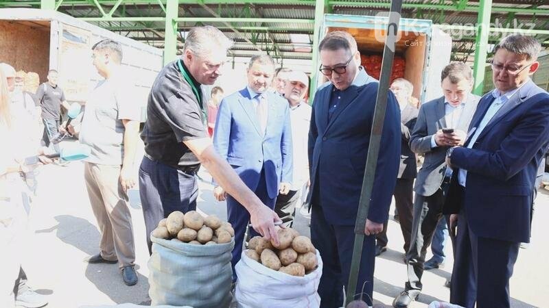 Министр торговли и интеграции проинспектировал рынки Караганды. Фото: gov.kz
