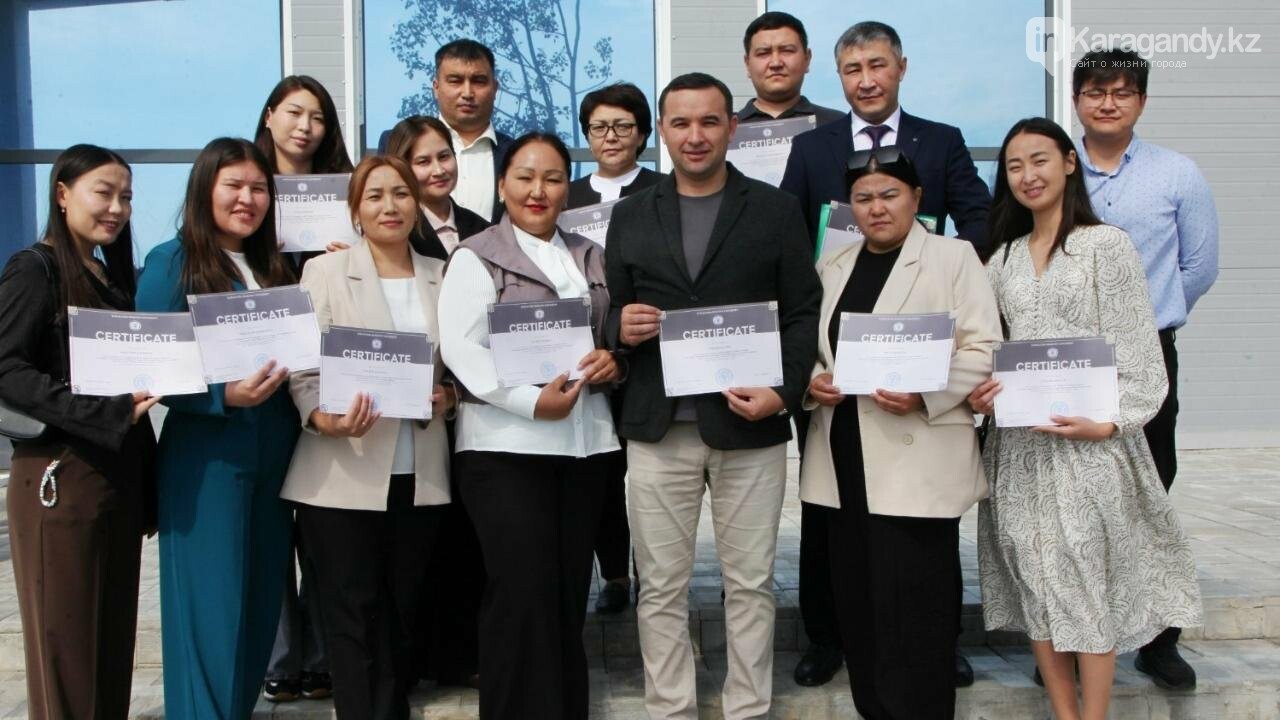 Двадцать молодых учёных из Карагандинской области отправились на стажировку в Китай. Фото: gov.kz