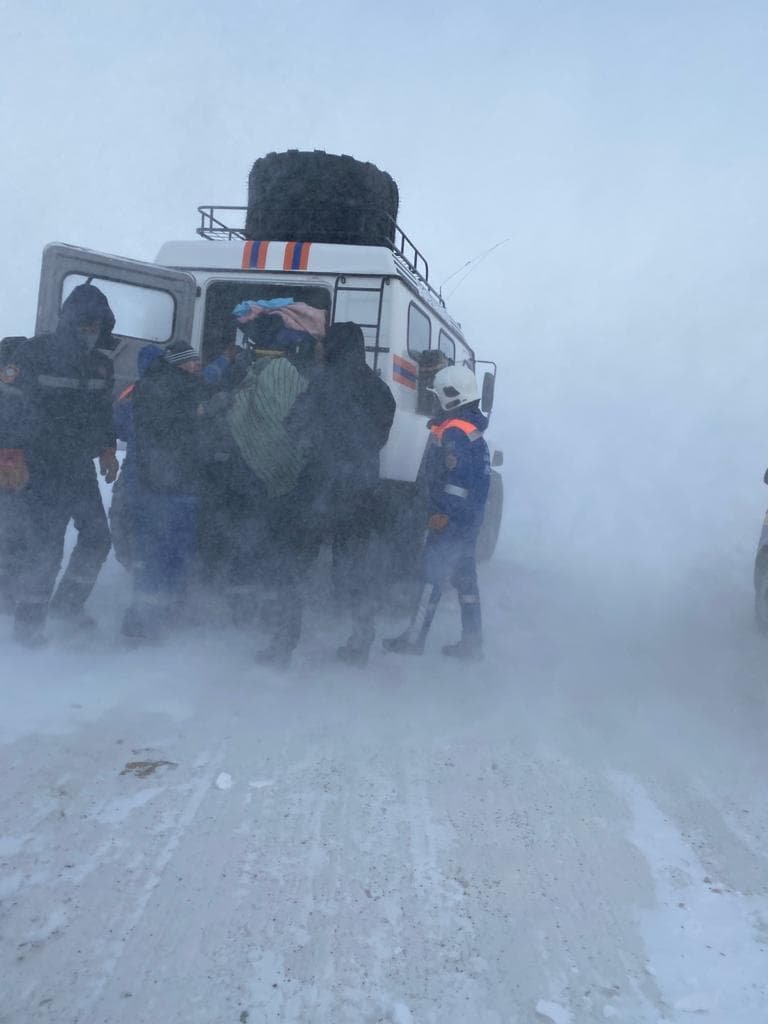 спасатели ДЧС эвакуировали 63 человека спасатели ДЧС эвакуировали 63 человека, фото пресс-службы ДЧС Карагандинской области