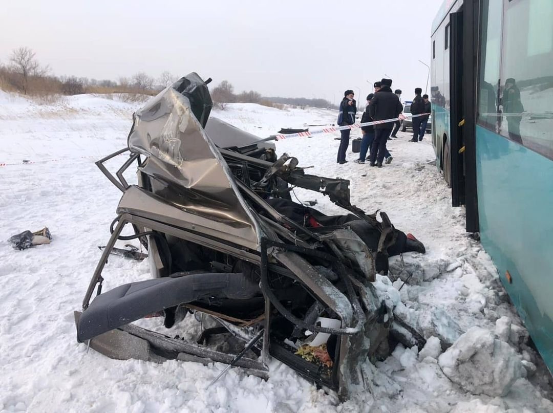 пассажир легкового автомобиля скончался на месте пассажир легкового автомобиля скончался на месте, фото dorogi_karagandy/Instagram